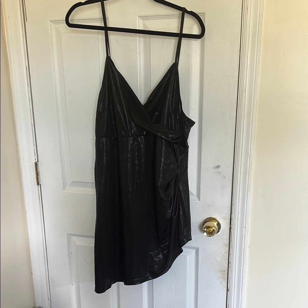SHEIN Curve Elegant Satin Black Club Dress